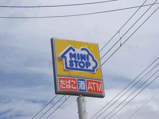 コンビニ　ミニストップ仙台新寺1丁目店（コンビニ）まで212m