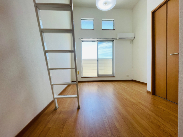 CASA金沢文庫の居間写真
