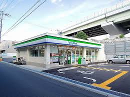 コンビニ　ファミリーマート 大開三丁目店（コンビニ）まで99m