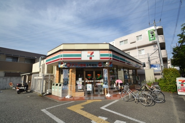 コンビニ　セブンイレブン　尼崎七松町店（コンビニ）まで151m