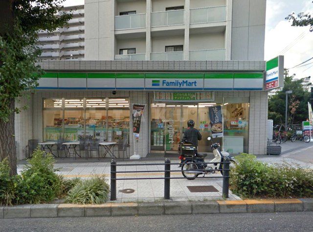 コンビニ　ファミリーマート 森ノ宮中央店（コンビニ）まで66m