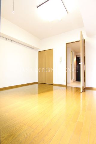 居室・リビング　違うタイプのお部屋です