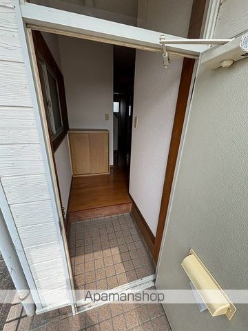 ＪＲ日豊本線 隼人駅 徒歩35分 2階建 築35年の玄関写真