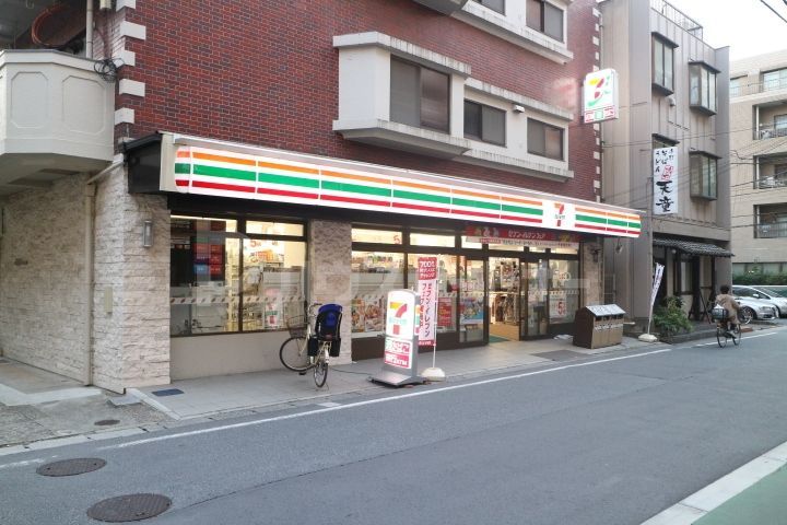 コンビニ　セブンイレブン市川南3丁目店（コンビニ）まで220m