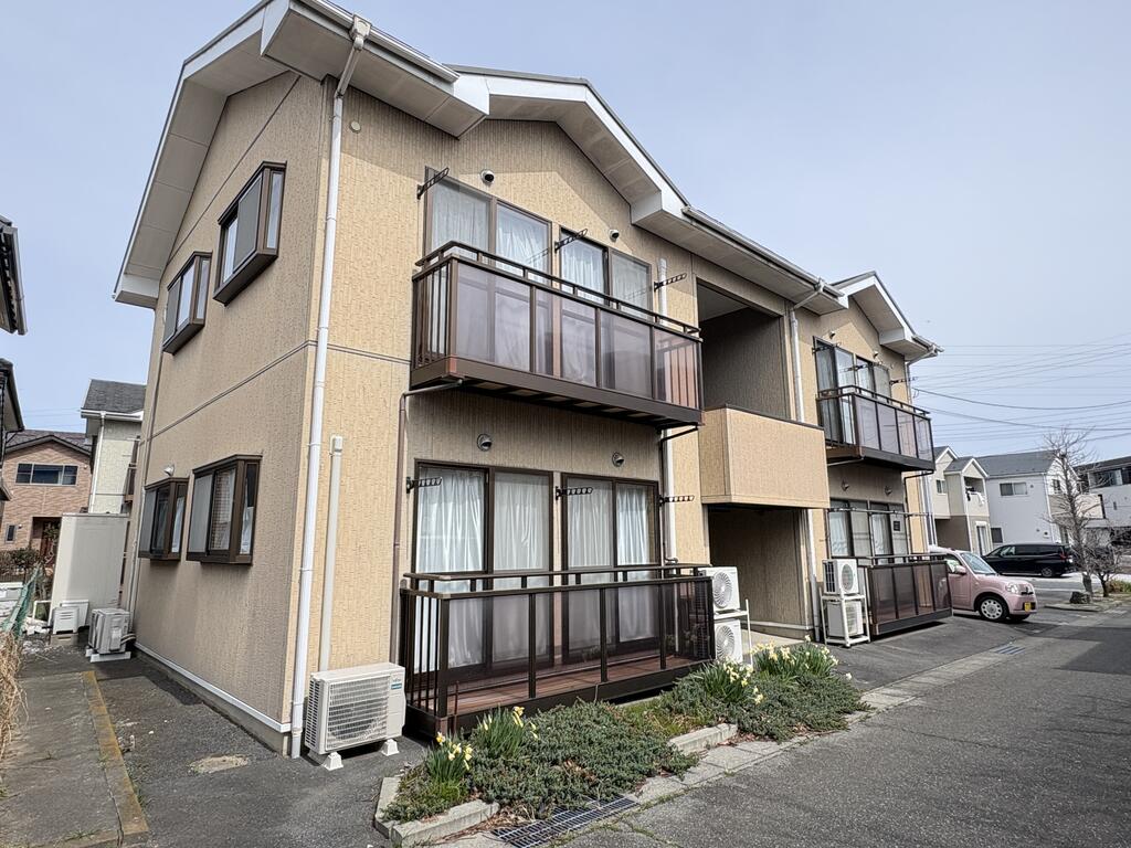 建物外観　人気の宮子町　買い物便利です！