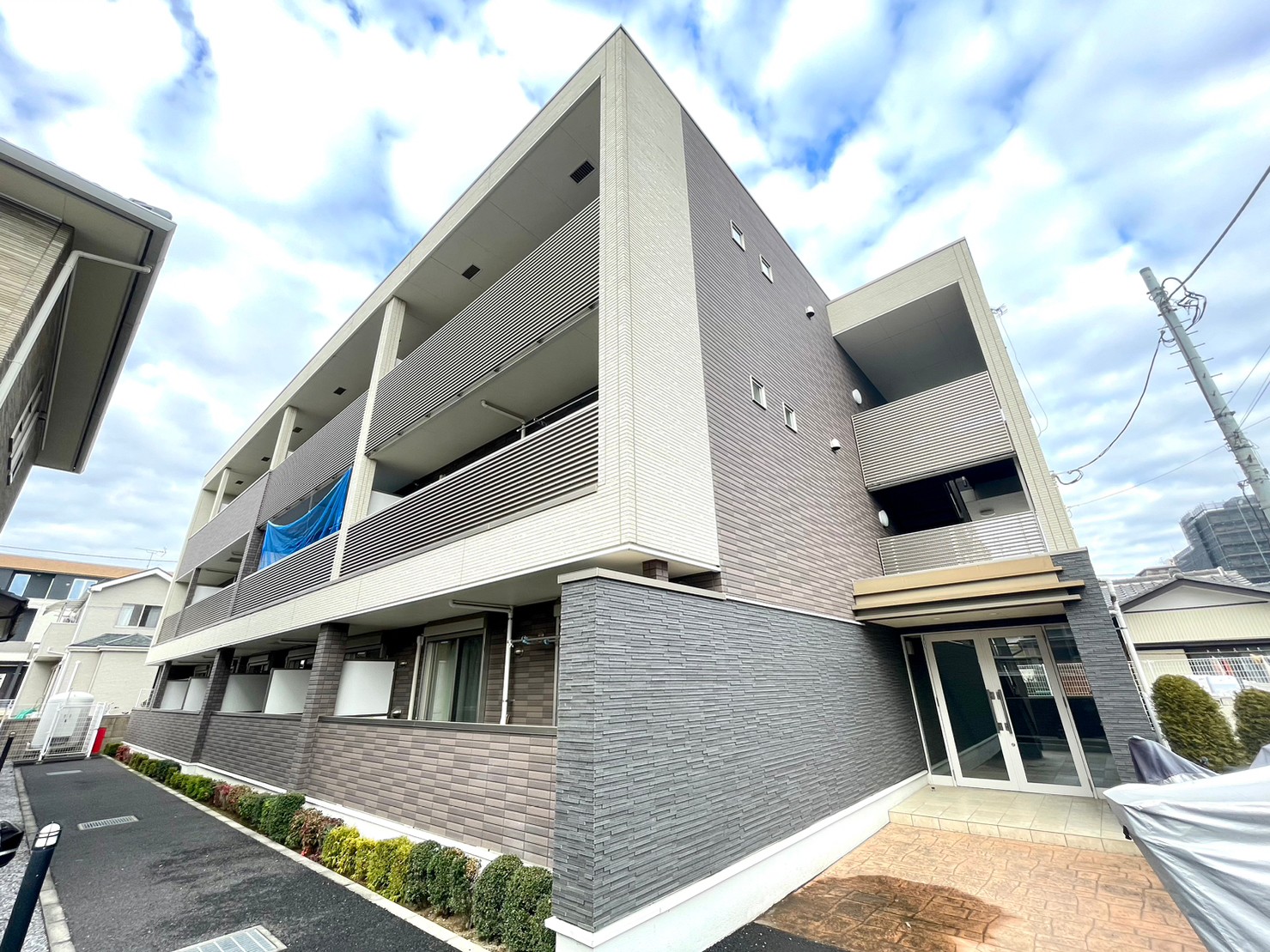 建物外観　嬉しい！ツートンカラーの素敵な外観！