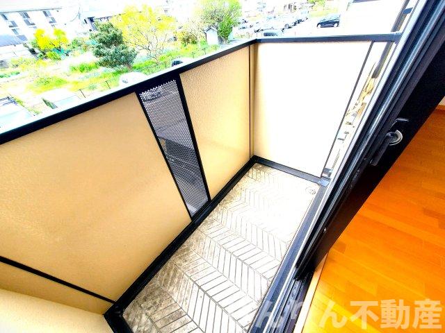 バルコニー　お洗濯にも便利なバルコニー付き