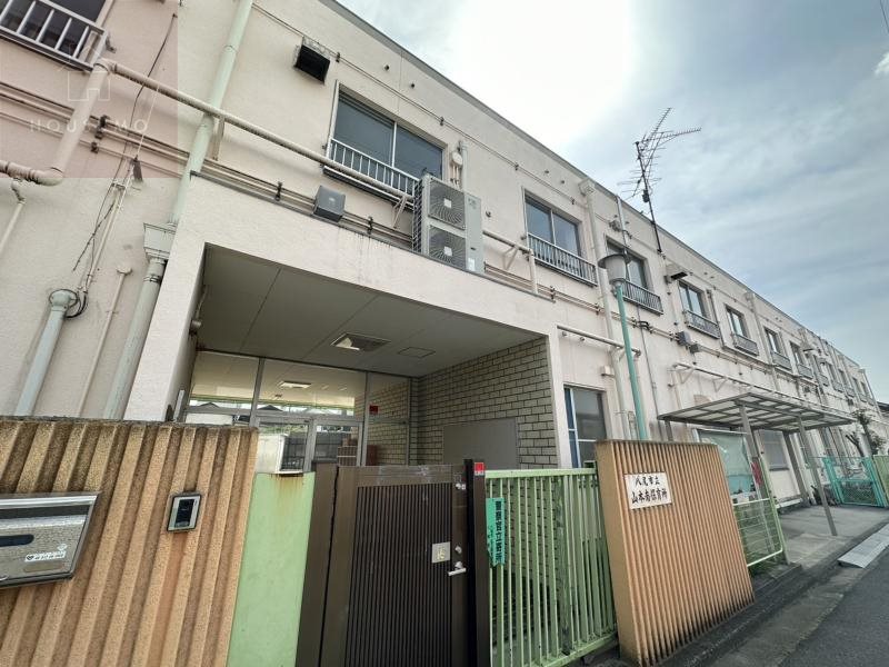 幼稚園・保育園　神戸教育短期大学付属 八尾ソレイユ認定こども園（幼稚園・保育園）まで652m