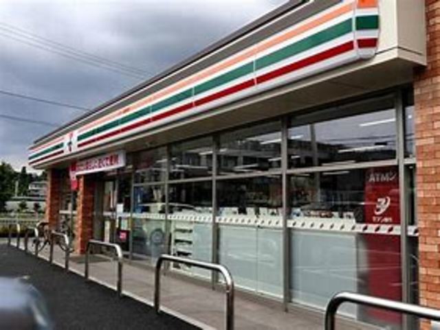 コンビニ　セブンイレブン練馬下石神井6丁目店（コンビニ）まで657m