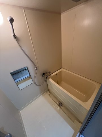 バス・シャワールーム　同物件・別部屋画像