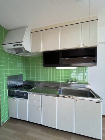 キッチン　同物件・別部屋画像