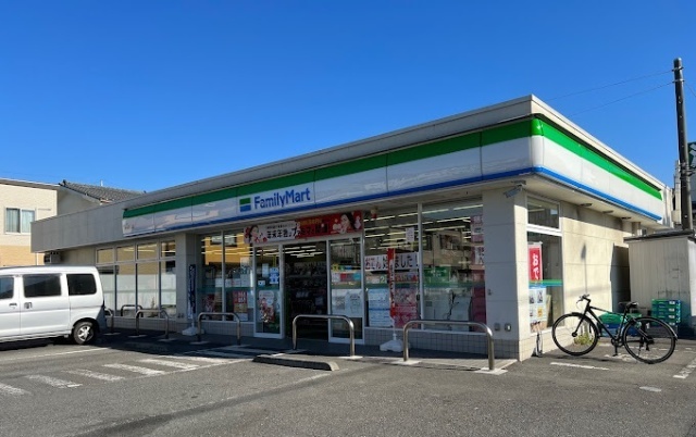 コンビニ　ファミリーマート青梅野上店（コンビニ）まで291m