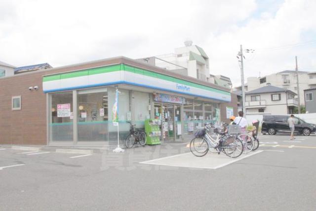 コンビニ　ファミリーマート　吹田山手町四丁目（コンビニ）まで1314m