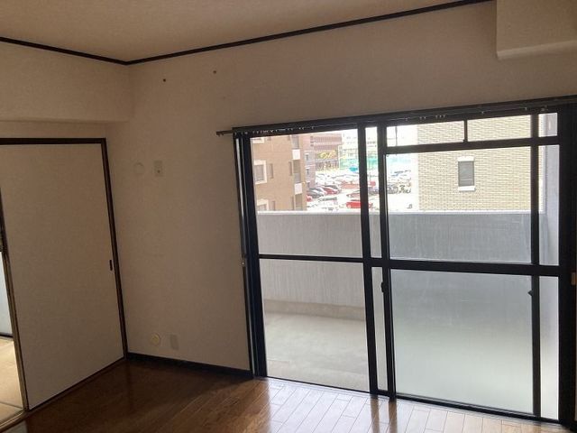 居室・リビング　【居間・リビング】同タイプ・別部屋写真