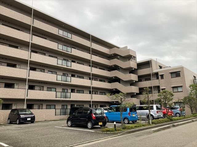 建物外観　分譲賃貸マンション