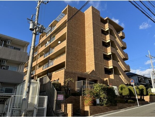 シャトレ千里の外観写真
