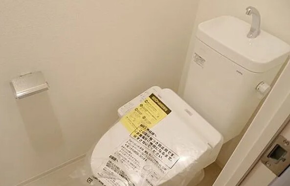 トイレ　同タイプ参考写真