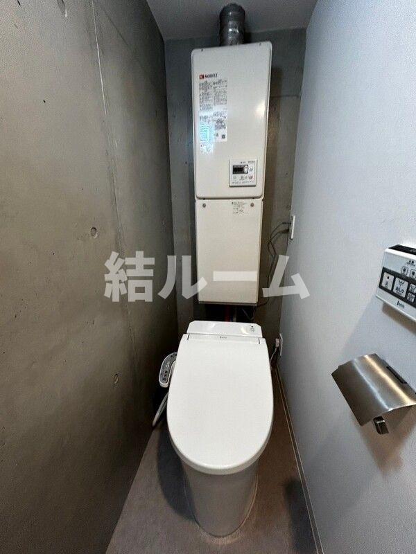 都営三田線 志村坂上駅 徒歩4分 4階建 築3年のトイレ写真