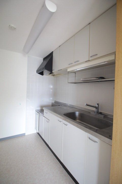キッチン　※別部屋参考写真です