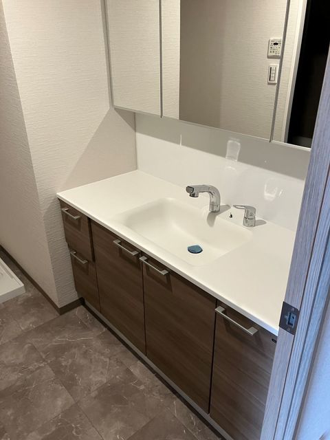 洗面設備　※写真は同タイプ住戸です。