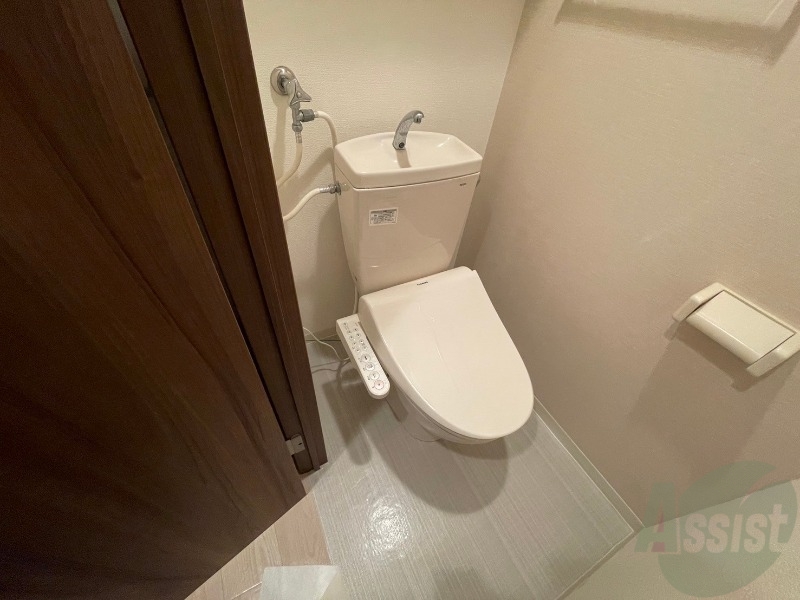 トイレ　こちらはトイレです。清潔感があり、安心して使用できます。