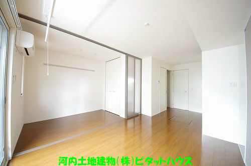 居室・リビング　類似室内