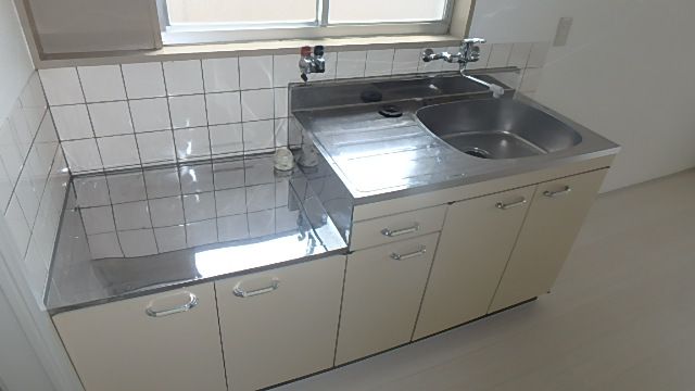 地下鉄千日前線 野田阪神駅 徒歩9分 6階建 築42年のキッチン写真