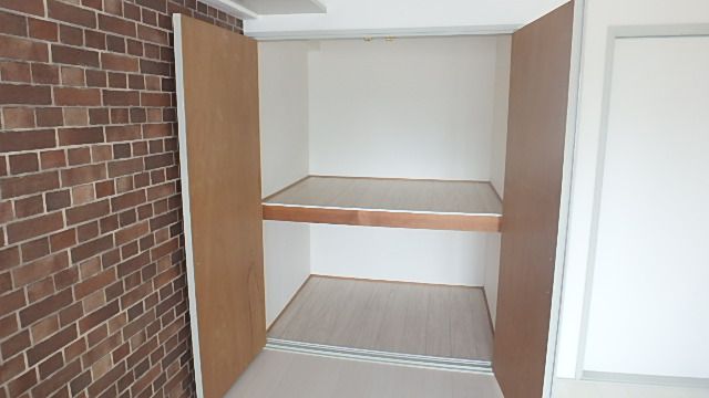 地下鉄千日前線 野田阪神駅 徒歩9分 6階建 築42年の内装写真