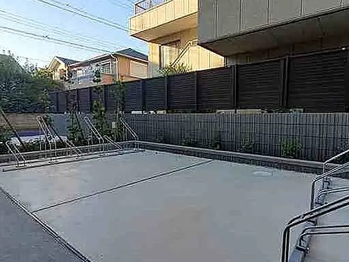 ＪＲ中央線 三鷹駅 徒歩13分 3階建 築7年の外観写真