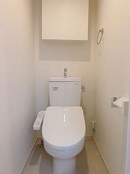 ＪＲ中央線 三鷹駅 徒歩13分 3階建 築7年のトイレ写真
