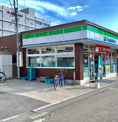 コンビニ　ファミリーマート 南大塚店（コンビニ）まで202m