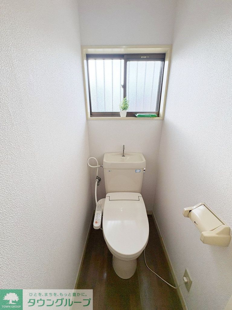 京成千原線 学園前駅 徒歩12分 2階建 築38年のトイレ写真