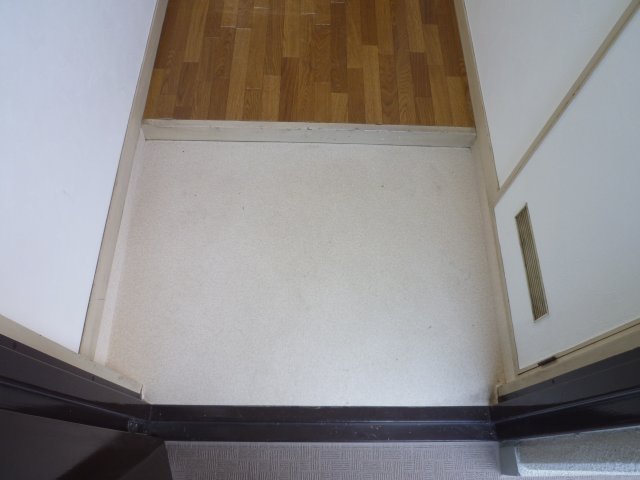 エッセンシャルハウスエビの玄関写真