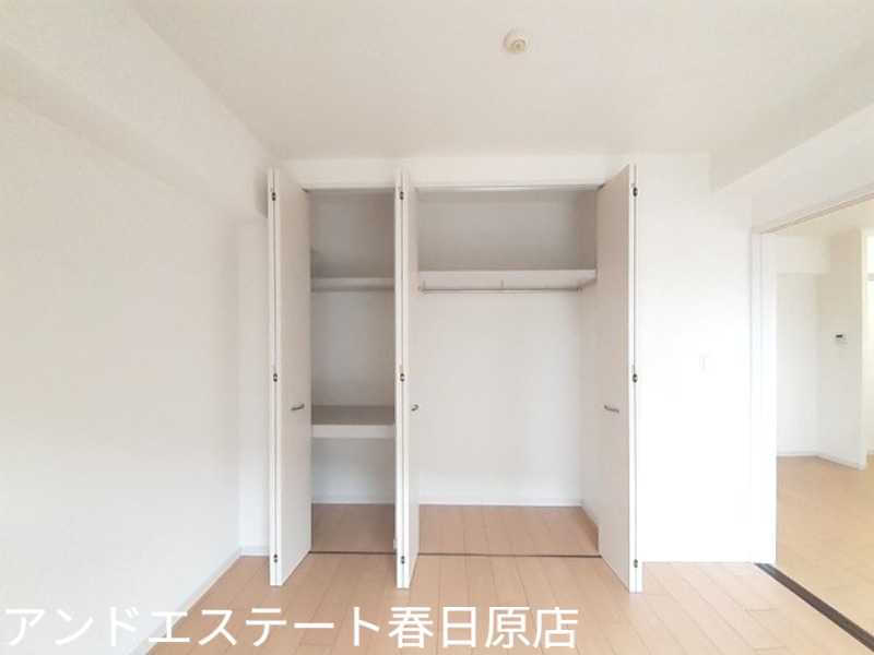 収納　各部屋に収納アリ