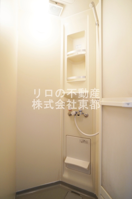 バス・シャワールーム　シャワー派には、使いやすいシャワールーム付です！