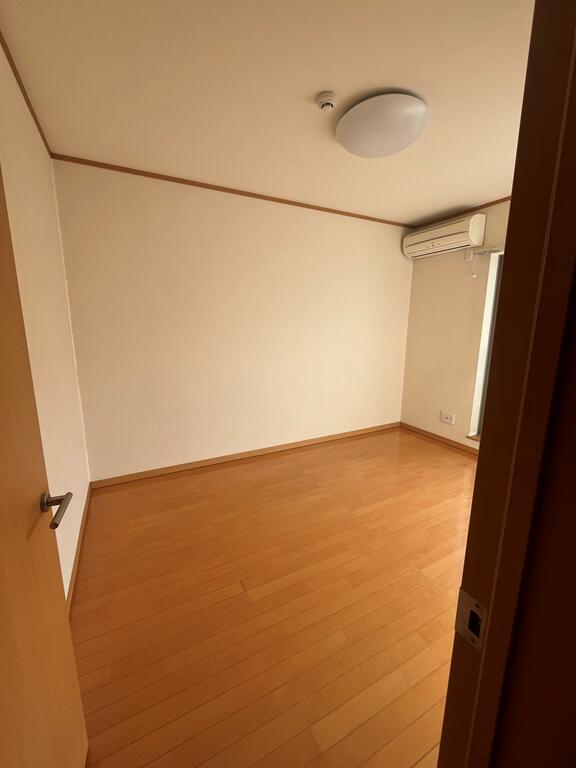 コンフォール西川の居間写真