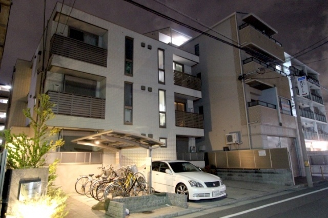 尼崎市塚口町のマンションの建物外観