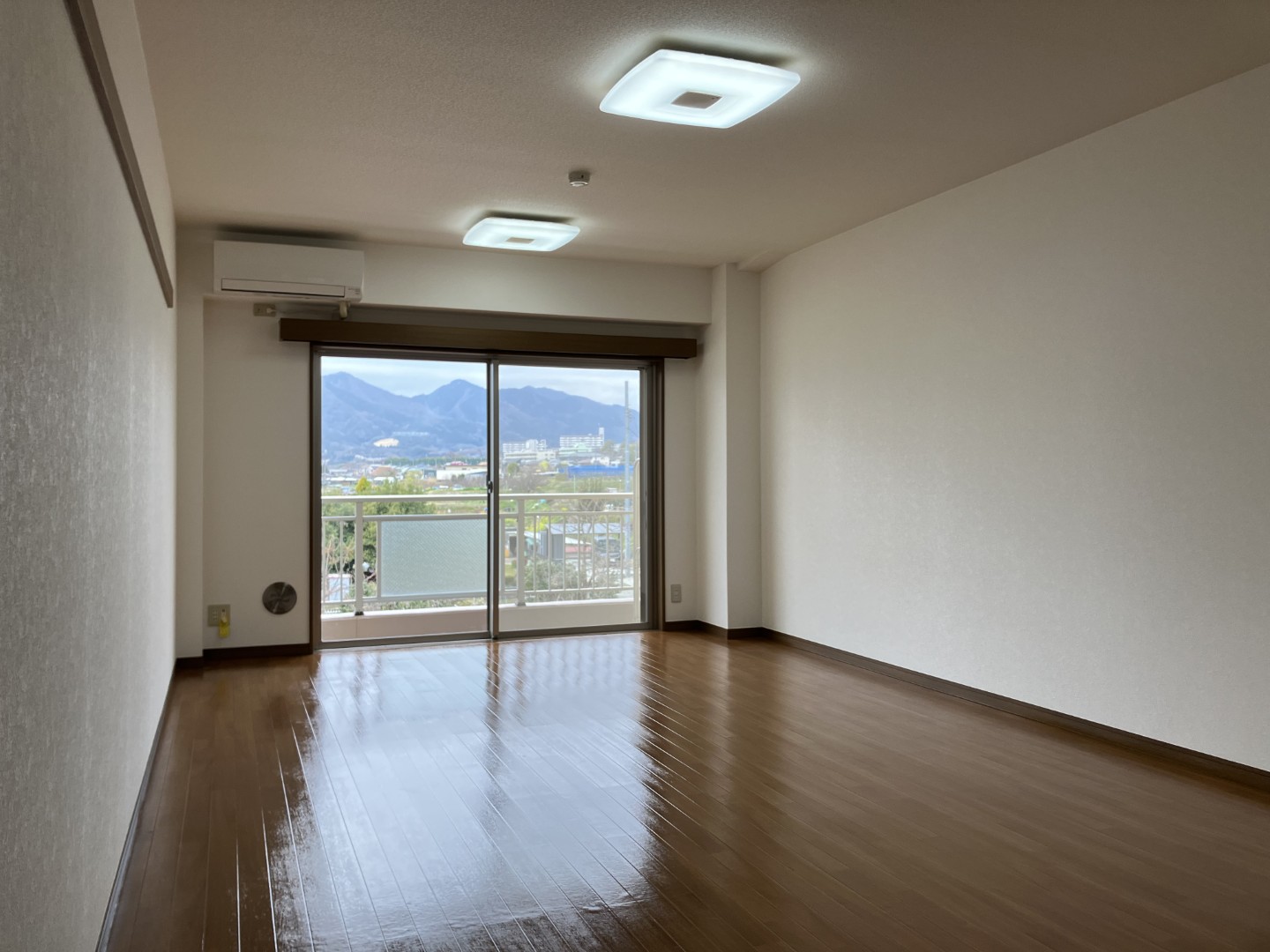 居室・リビング　参考写真　広々15.7帖