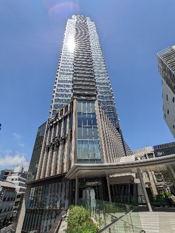 【THE YOKOHAMA　FRONT　TOWERの建物外観】