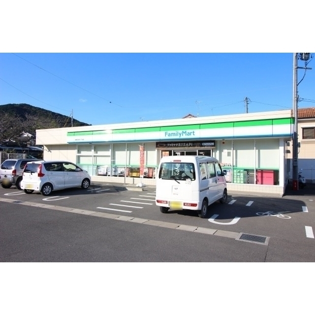 コンビニ　ファミリーマート静岡羽鳥六丁目店（コンビニ）まで230m