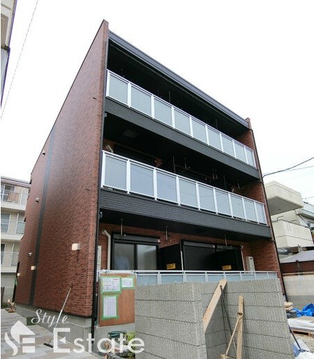 名古屋市中村区沖田町のマンションの建物外観