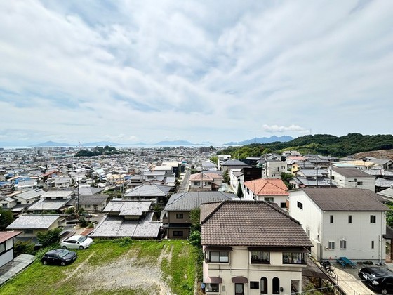 【広島市佐伯区屋代のマンションの眺望】