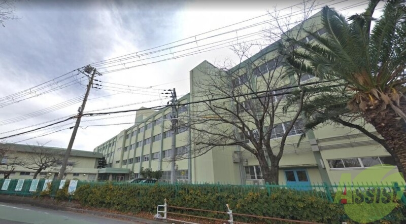 【神戸市西区伊川谷町潤和のマンションの小学校】