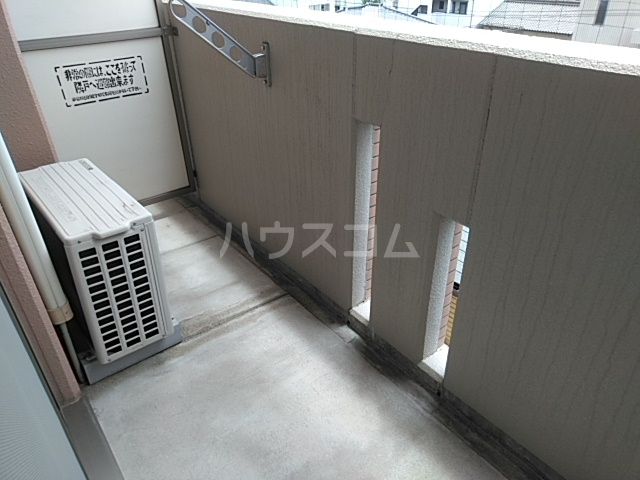 【名古屋市中村区太閤通のマンションのバルコニー】