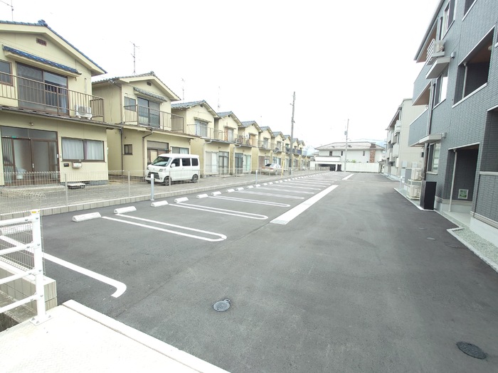 【D-residence川口Bの駐車場】