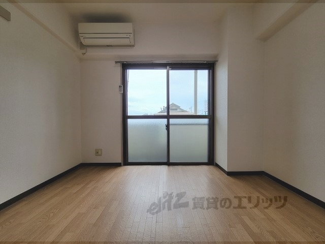 居室・リビング　居室