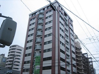 ワイズマホロバ（YZ mahoroba）の建物外観