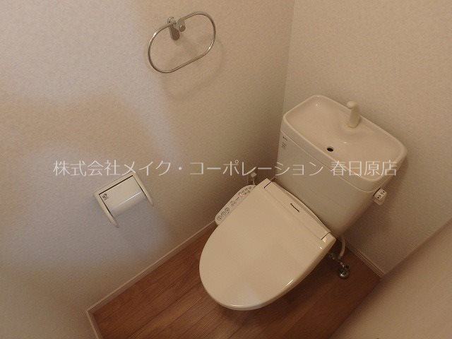 トイレ　写真は同型タイプ
