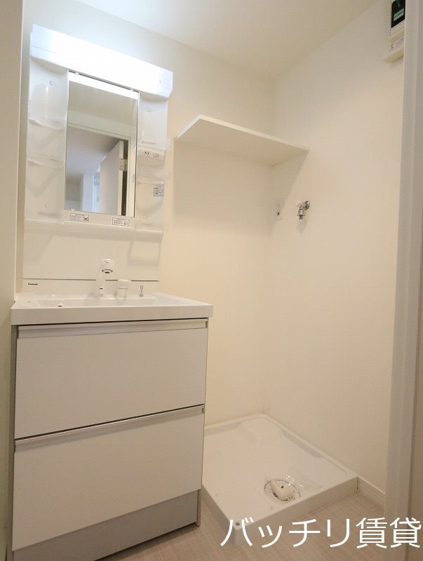 洗面設備　画像は同型タイプの為現状を優先致します。