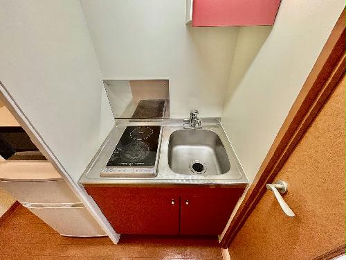 キッチン　設備・仕様は号室により異なる為、現況を優先いたします。